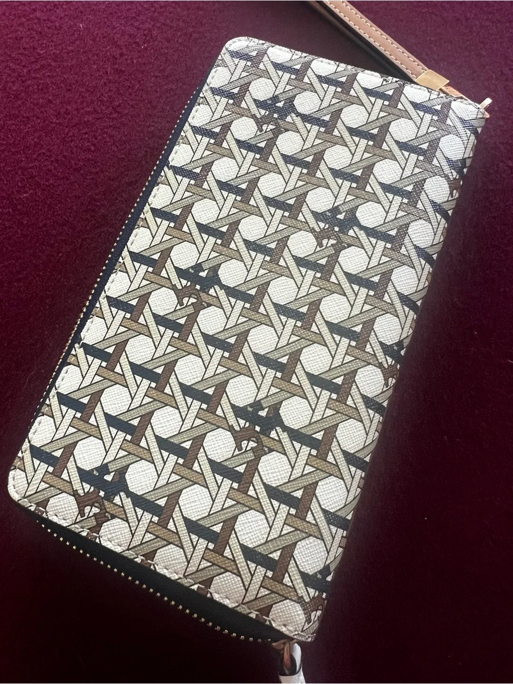 Tory Burch Robinson Printed Basketweave wristlet Zip Continental  Wallet